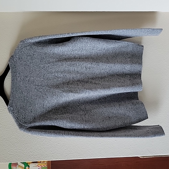 gray sweater - Picture 4 of 6